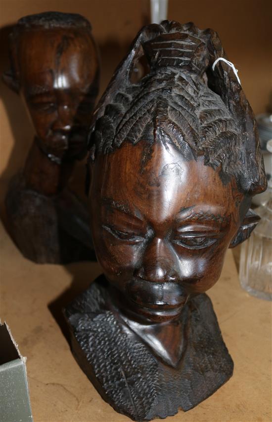 2 carved African heads